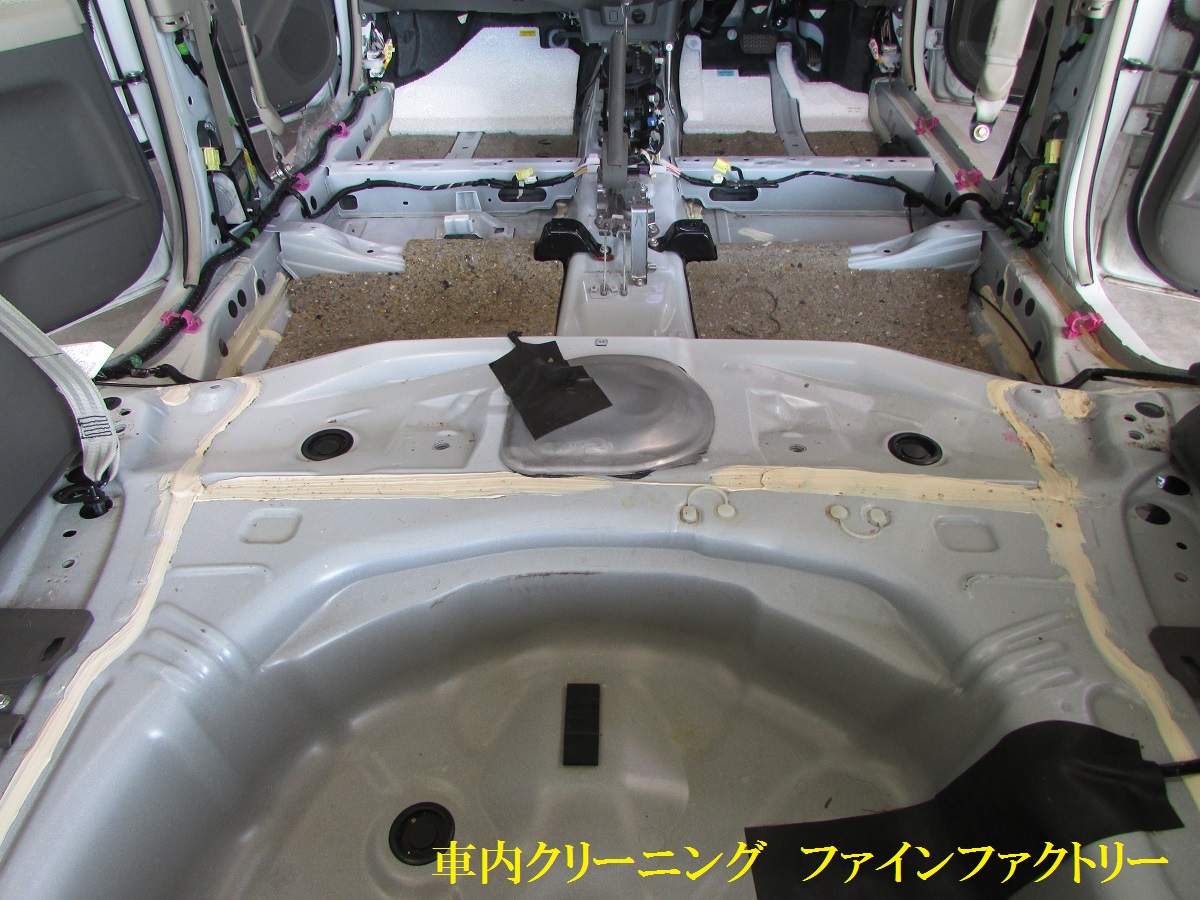 車のルームクリーニング　宮崎　ファインファクトリー